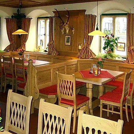Zur Post Hotel 3*
